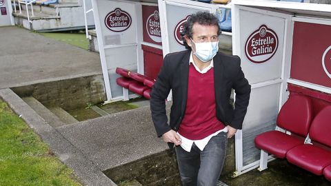 Luisito, entrenador del Pontevedra CF