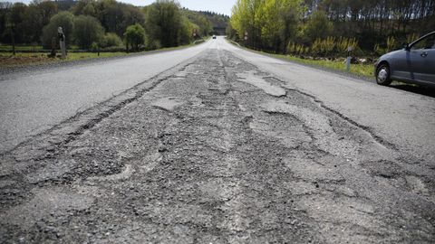 Son mínimos los trazos bien asfaltados de la histórica carretera que une las dos ciudades del interior