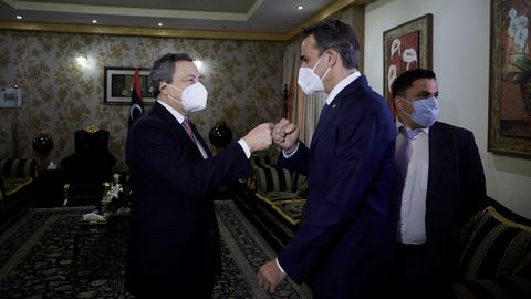 El primer ministro italiano, Mario Draghi, coincidió en Trípoli con su homólogo griego, Kyriakos Mitsotakis.