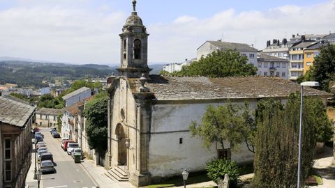 El tejado de la iglesia del Carmen está muy deteriorado