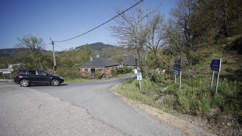 Acceso a la carretera entre Baralla y la A-6 en Neira de Rei
