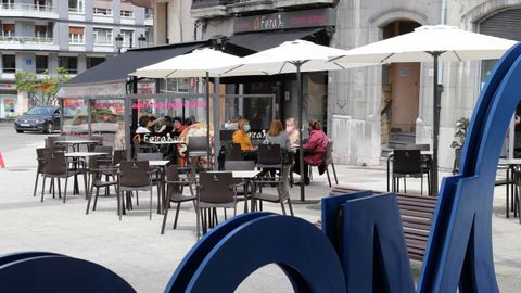 Vista de una terraza en el centro de Oviedo