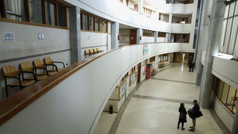 En una imagen de archivo, vista del edificio principal de los juzgados de Santiago, en el que se encuentra la sección compostelana de la Audiencia Provincial