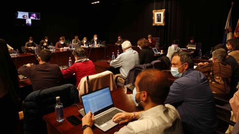 Imagen del pleno celebrado este lunes por la corporación municipal de Pontevedra