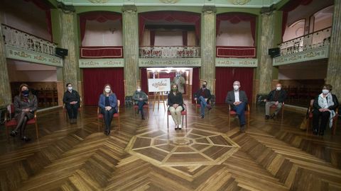 El acto de presentación tuvo lugar en el Salón Regio del Círculo de las Artes y fue presidida por Luis Latorre, de la Sociedad Filatélica de Lugo