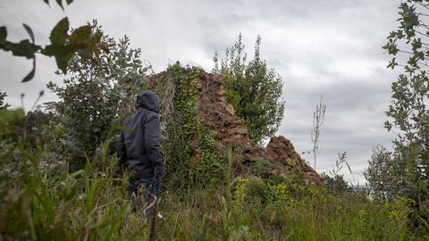 El lado izquierdo de la estructura ya cedió y se teme que suceda lo mismo con el resto