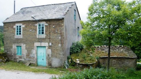 Casa rústica a reformar con una finca de 800 metros cuadrados en Abadín, a la venta por 33.000 euros