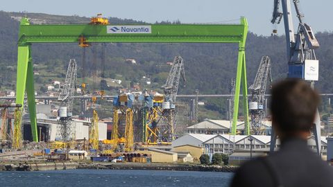 Construcciones para Ibedrola en Navantia Fene, bajo la grúa pórtico.