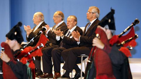 Os expresidentes Albor, Laxe, Fraga e Touriño, durante a entrega das Medallas de Galicia de 2009