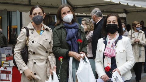 Las librerías sacaron sus puestos a la calle del Paseo