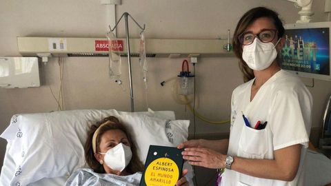 El Día del Libro también se celebró en los hospitales de la provincia. En la imagen, el CHUO