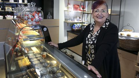 Rosina Rubio, en su confitería