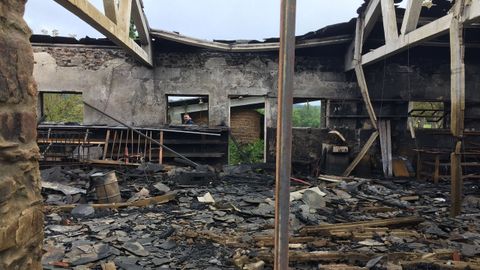 La nave incendiada, que servía como taller, pertenece a una explotación gestionada por la Xunta