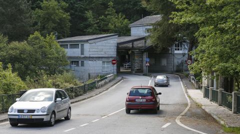 El paso fronterizo de Ponte Barxas, en el concello ourensano de Padrenda, amaneció sin obstáculos