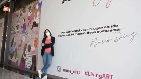 Nuria Díaz es una de las ilustradoras que participa en el proyecto Living Art de Marineda