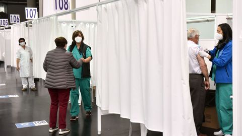 Vacunación masiva del covid-19 en Expocoruña