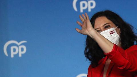 Isabel Díaz Ayuso celebrando la victoria del PP en las elecciones a la Comunidad de Madrid.