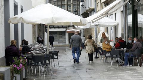 Noia vuelve a nivel medio de restricciones y la hostelería tendrá que reducir sus aforos