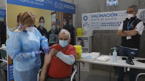 Vacunación contra el covid de personas de entre 65 y 69 años en Expourense