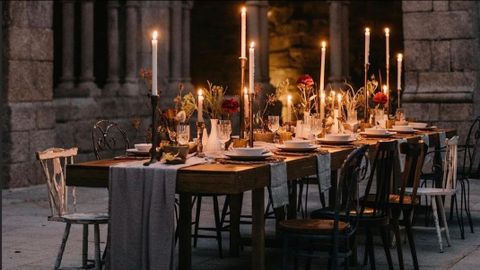 Uno de los modelos de banquete de boda reducido organizados por Guirnalda