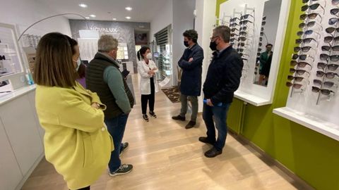 El delegado de la Xunta, Javier Arias (segundo por la derecha), en la visita de esta semana a Vilalba