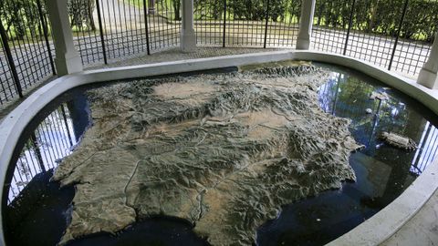Primo de Rivera quixo que se instalara un mapa de España no parque