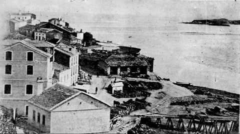 Foz en 1918, donde la vieja aduana, que administraba el padre de Camilo José Cela, era el núcleo del grupo esperantista