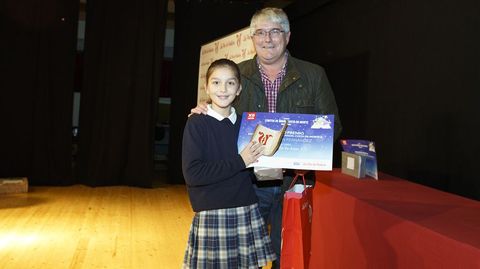 Irene Ramón, recollendo o seu premio nos Contos de Nadal 2015