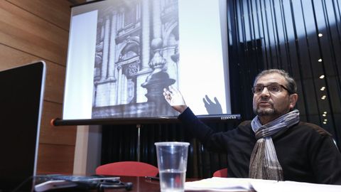El arquitecto Santiago Catalán comenzó su seri de arquitecturas dibujadas hace cinco años con Lugo