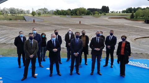 Feijoo, Bugallo y otras personalidades en la reinauguración del complejo