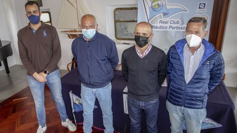 Los ediles de Deportes y Turismo, Juan Pouso y Manel Deán; el comodoro del club, Fernando González, y el vicecomodoro, José García, presentaron la prueba