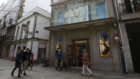 Pull & Bear, en el edificio del cine París, en A Coruña.