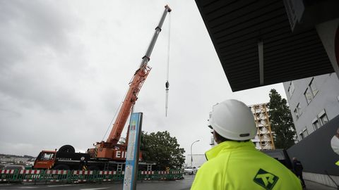 Grúa trabajando en las obras del Hospital Universitario A Coruña (Chuac)