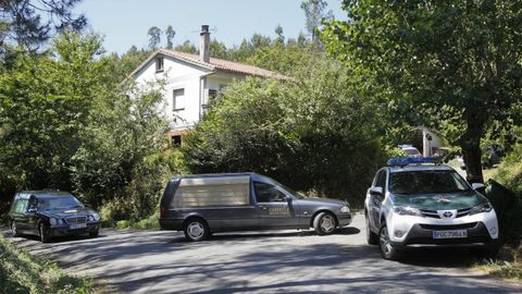 Tanto la acusada como los dos ancianos a los que cuidaba vivían en casas vecinas situadas en una misma finca en la parroquia arzuana de Figueiroa