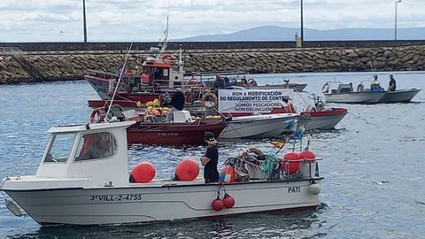 Pesqueros en la protesta en A Pobra do Caramiñal