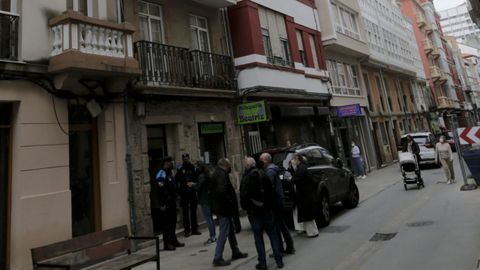 Calle Orzán, donde reside la anciana de 100 años cuyos vecinos temieron por su vida