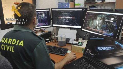 Unidad de ciberdelitos de la Guardia Civil en Pontevedra