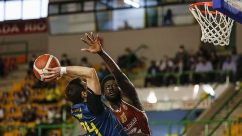 Las defensas fueron clave en un buen partido de ambos equipos