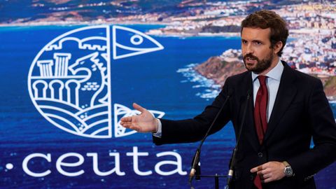 El presidente del PP, Pablo Casado, hizo declaraciones este jueves en su visita al stand de Ceuta de la Feria Internacional de Turismo FITUR, en Madrid 