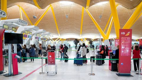 Los viajeros del AVE tendrían acceso directo al área de facturación y embarque de la t4 de Barajas, sin necesidad de hacer transbordos ferroviarios de cercanías