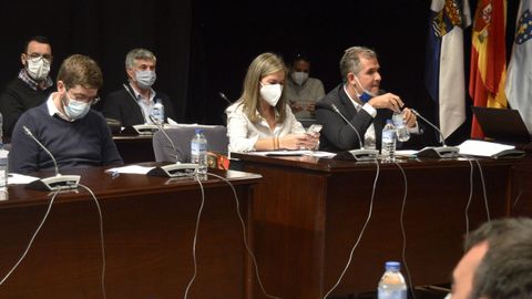 Representantes del grupo municipal del PP, durante el pleno de la corporación de Pontevedra
