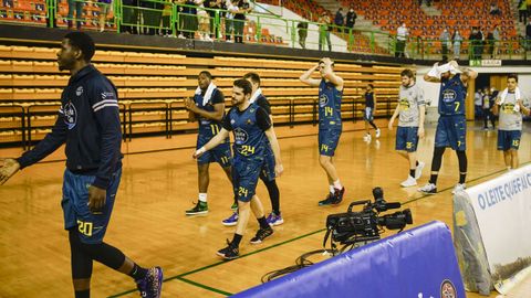 Jugadores del COB tras la derrota del pasado martes