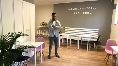 Sergio Iglesias se encuentra al frente del albergue-hostel Río Eume de Pontedeume
