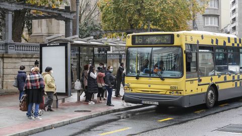Jácome quiere invertir catorce millones en renovar los autobuses urbanos