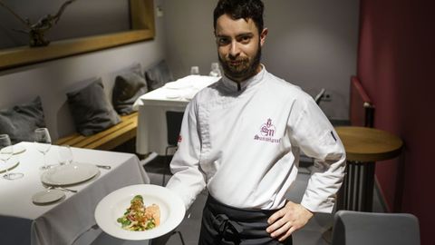 SANMIGUEL. MANUEL LEDO. Sanmiguel es un restaurante ourensano que lleva en la ciudad más de 50 años. Ahora, con nueva gerencia y nuevo jefe de cocina, Manuel Ledo, apuesta por la comida tradicional gallega adaptada a la actualidad culinaria. En la carta de este recomendado de la guía Repsol no faltan el marisco y el pescado fresco.