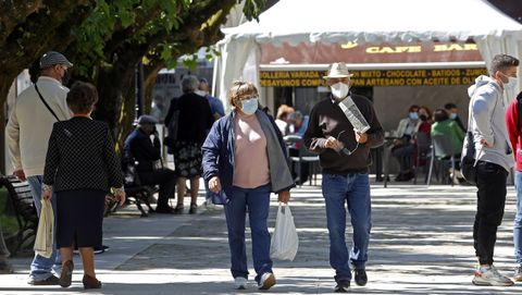 Imagen de la alameda de A Pobra, concello que entrará en máximas restricciones mañana