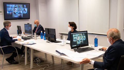 El Patronato de la Fundación Princesa de Asturias ha celebrado hoy por videoconferencia la reunión anual a la que han asistido Luis Fernández-Vega, Teresa Sanjurjo, Mauro Guillén y Gustavo González