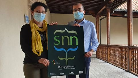 La concejala de Turismo, Begoña Cueto y el alcalde de Cangas del Narcea, José Victor Rodríguez presentando la XXIII edición de Narcenatur