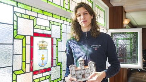 Elian Numa, en la recepción que le brindó el Concello de Cee a finales de marzo