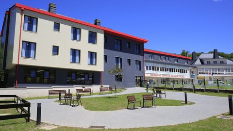 Acto de inauguración de la residencia de mayores que construyó la Diputación de Lugo en Pedrafita